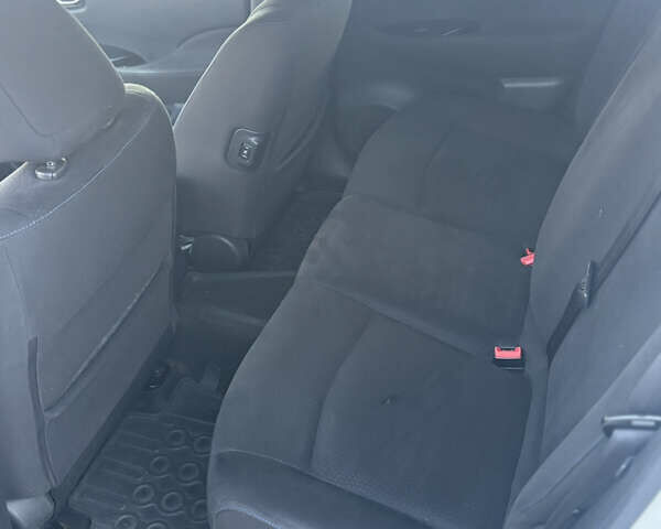 Білий Ніссан Ліф, об'ємом двигуна 0 л та пробігом 127 тис. км за 6450 $, фото 22 на Automoto.ua