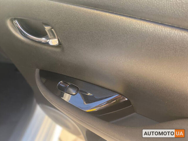 Білий Ніссан Ліф, об'ємом двигуна 24 л та пробігом 122 тис. км за 7700 $, фото 24 на Automoto.ua