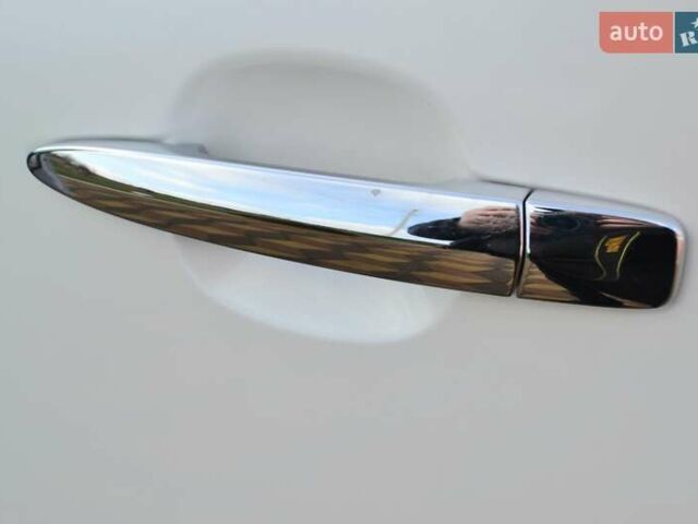 Білий Ніссан Ліф, об'ємом двигуна 0 л та пробігом 96 тис. км за 7950 $, фото 32 на Automoto.ua