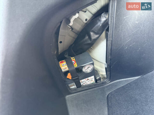 Белый Ниссан Лиф, объемом двигателя 0 л и пробегом 144 тыс. км за 7250 $, фото 24 на Automoto.ua