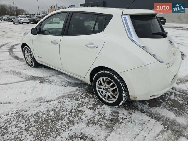 Белый Ниссан Лиф, объемом двигателя 0 л и пробегом 103 тыс. км за 7800 $, фото 3 на Automoto.ua