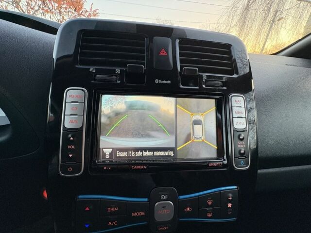 Белый Ниссан Лиф, объемом двигателя 0 л и пробегом 117 тыс. км за 6000 $, фото 22 на Automoto.ua