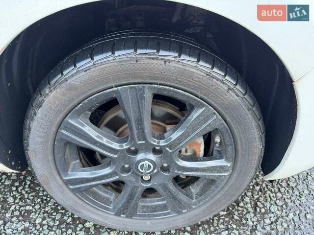 Білий Ніссан Ліф, об'ємом двигуна 0 л та пробігом 60 тис. км за 5350 $, фото 6 на Automoto.ua