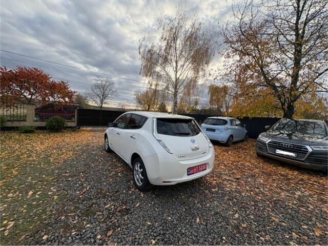 Білий Ніссан Ліф, об'ємом двигуна 0 л та пробігом 122 тис. км за 6200 $, фото 12 на Automoto.ua