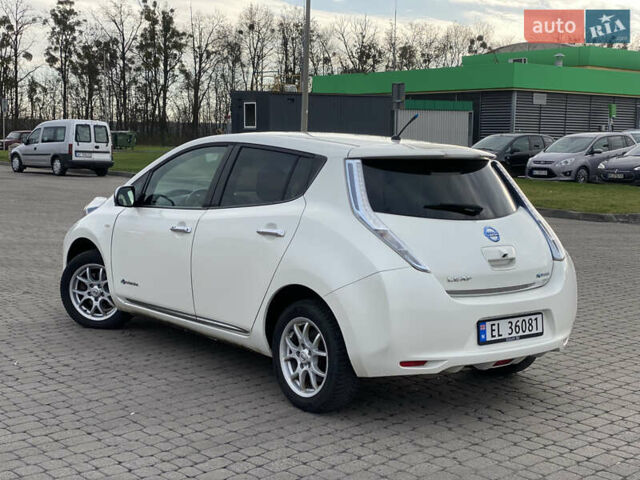 Белый Ниссан Лиф, объемом двигателя 0 л и пробегом 140 тыс. км за 5450 $, фото 3 на Automoto.ua