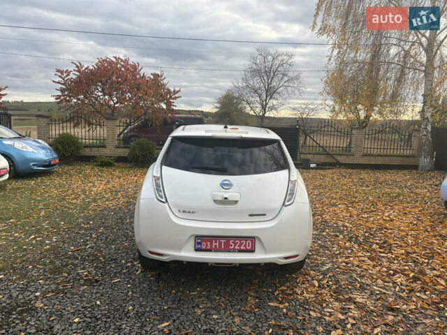 Белый Ниссан Лиф, объемом двигателя 0 л и пробегом 122 тыс. км за 6200 $, фото 5 на Automoto.ua
