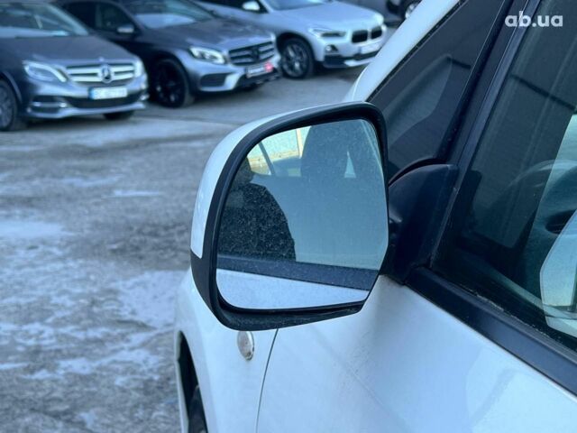 Белый Ниссан Лиф, объемом двигателя 0 л и пробегом 134 тыс. км за 6190 $, фото 13 на Automoto.ua