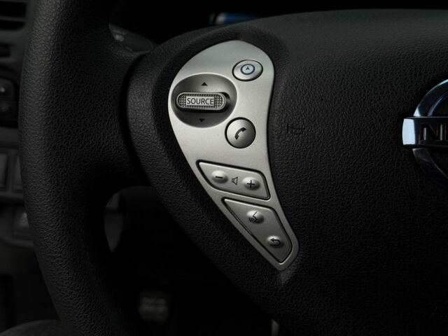 Білий Ніссан Ліф, об'ємом двигуна 0 л та пробігом 82 тис. км за 7699 $, фото 21 на Automoto.ua