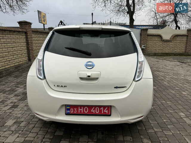 Белый Ниссан Лиф, объемом двигателя 0 л и пробегом 82 тыс. км за 6600 $, фото 7 на Automoto.ua