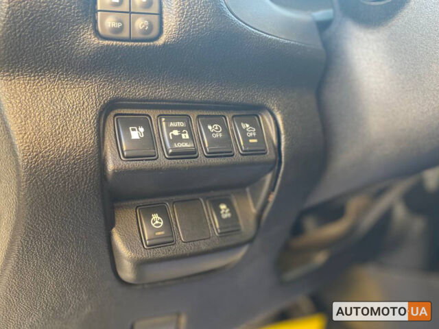 Білий Ніссан Ліф, об'ємом двигуна 24 л та пробігом 122 тис. км за 7700 $, фото 12 на Automoto.ua