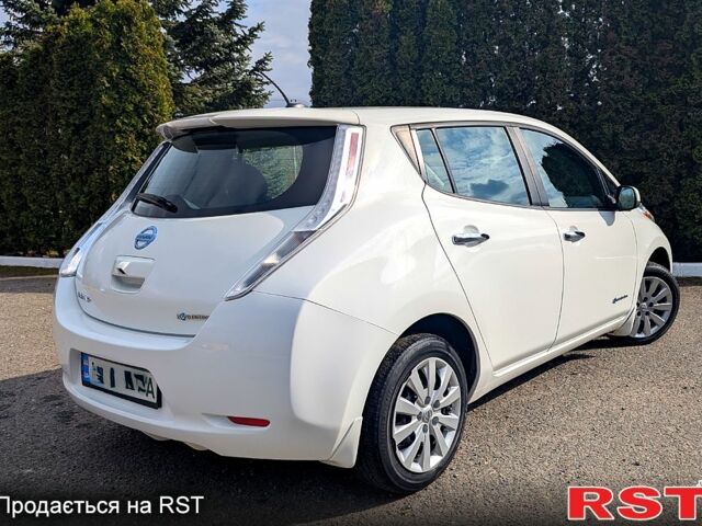 Белый Ниссан Лиф, объемом двигателя 80 л и пробегом 99 тыс. км за 6355 $, фото 2 на Automoto.ua