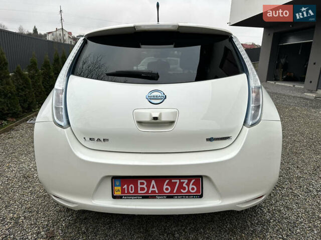 Белый Ниссан Лиф, объемом двигателя 0 л и пробегом 136 тыс. км за 5850 $, фото 3 на Automoto.ua