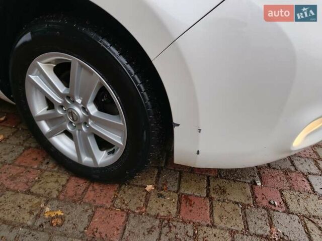 Білий Ніссан Ліф, об'ємом двигуна 0 л та пробігом 140 тис. км за 7000 $, фото 2 на Automoto.ua