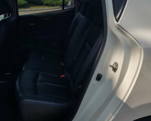 Белый Ниссан Лиф, объемом двигателя 0 л и пробегом 112 тыс. км за 8100 $, фото 15 на Automoto.ua