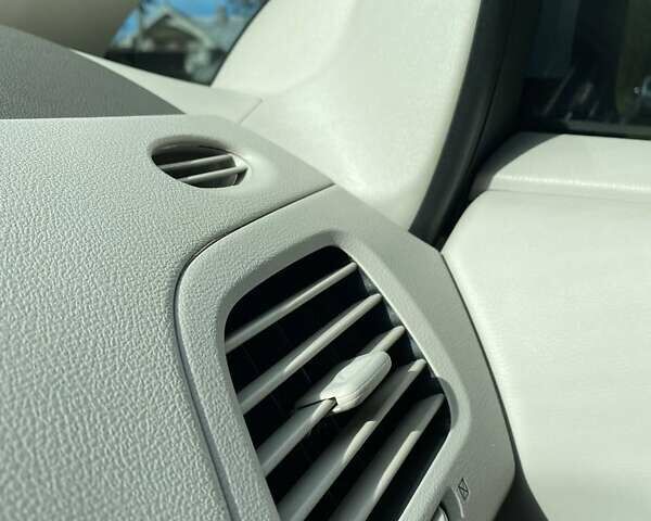 Білий Ніссан Ліф, об'ємом двигуна 0 л та пробігом 140 тис. км за 7000 $, фото 24 на Automoto.ua