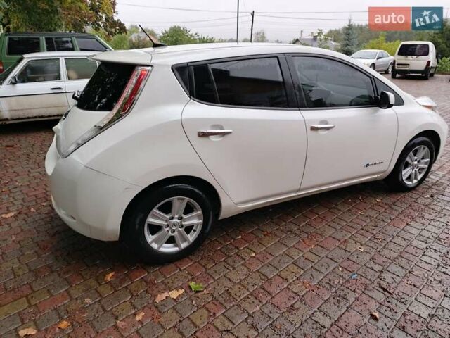 Білий Ніссан Ліф, об'ємом двигуна 0 л та пробігом 140 тис. км за 7000 $, фото 5 на Automoto.ua