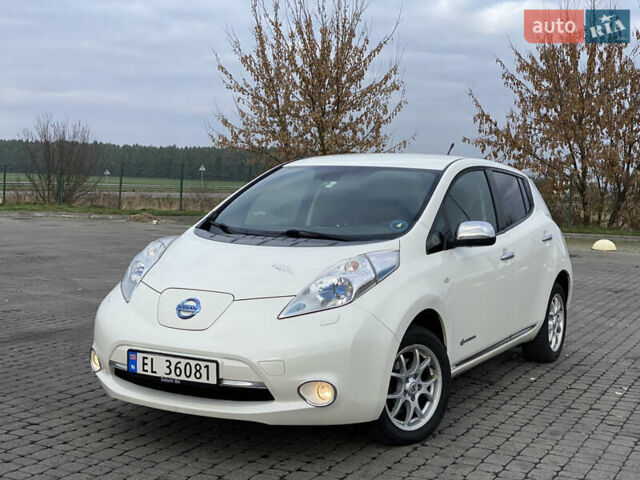 Белый Ниссан Лиф, объемом двигателя 0 л и пробегом 140 тыс. км за 5450 $, фото 8 на Automoto.ua