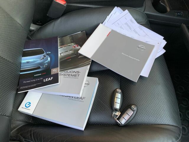 Білий Ніссан Ліф, об'ємом двигуна 0 л та пробігом 145 тис. км за 6950 $, фото 22 на Automoto.ua