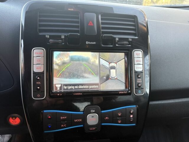 Белый Ниссан Лиф, объемом двигателя 0 л и пробегом 117 тыс. км за 6200 $, фото 21 на Automoto.ua