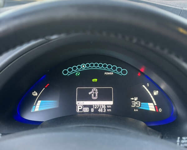 Білий Ніссан Ліф, об'ємом двигуна 0 л та пробігом 127 тис. км за 6450 $, фото 18 на Automoto.ua