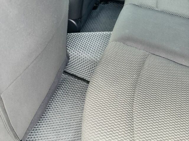 Білий Ніссан Ліф, об'ємом двигуна 0 л та пробігом 126 тис. км за 6500 $, фото 8 на Automoto.ua