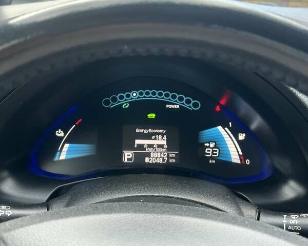 Білий Ніссан Ліф, об'ємом двигуна 0 л та пробігом 89 тис. км за 9500 $, фото 3 на Automoto.ua