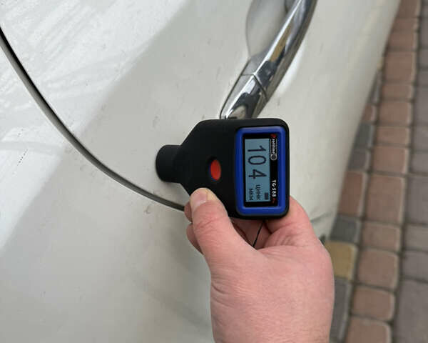 Белый Ниссан Лиф, объемом двигателя 0 л и пробегом 103 тыс. км за 7590 $, фото 26 на Automoto.ua