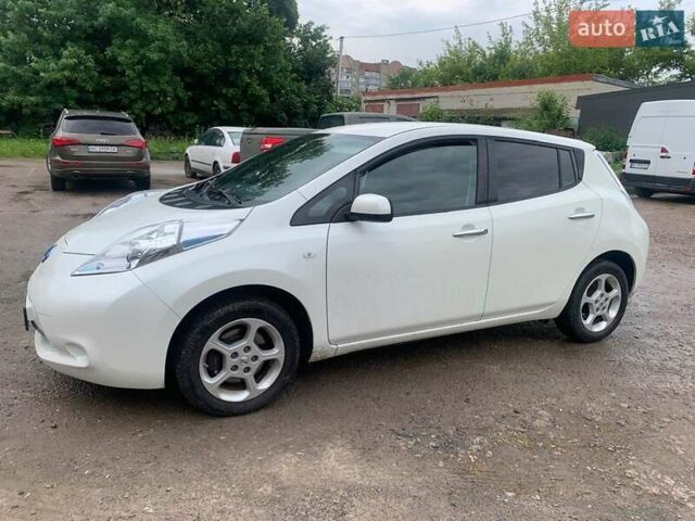 Білий Ніссан Ліф, об'ємом двигуна 0 л та пробігом 107 тис. км за 7100 $, фото 8 на Automoto.ua