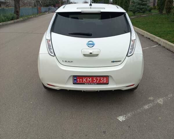 Белый Ниссан Лиф, объемом двигателя 0 л и пробегом 41 тыс. км за 8659 $, фото 8 на Automoto.ua