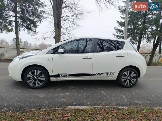 Белый Ниссан Лиф, объемом двигателя 0 л и пробегом 67 тыс. км за 7500 $, фото 34 на Automoto.ua