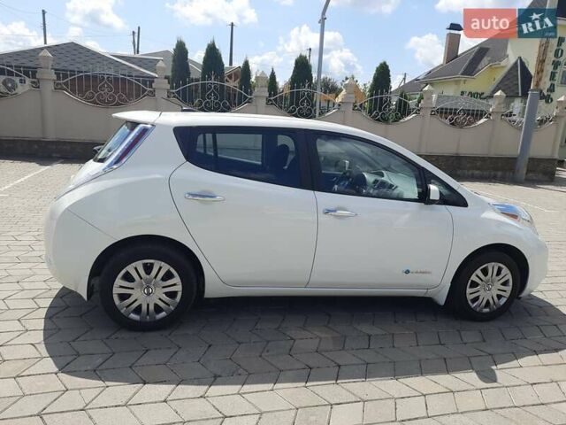Білий Ніссан Ліф, об'ємом двигуна 0 л та пробігом 79 тис. км за 7150 $, фото 9 на Automoto.ua
