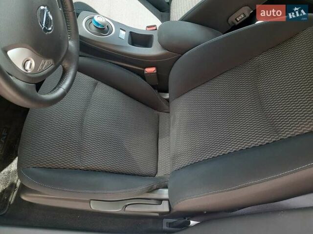 Білий Ніссан Ліф, об'ємом двигуна 0 л та пробігом 79 тис. км за 7150 $, фото 2 на Automoto.ua