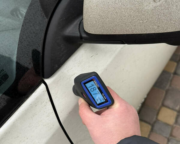 Белый Ниссан Лиф, объемом двигателя 0 л и пробегом 103 тыс. км за 7590 $, фото 39 на Automoto.ua