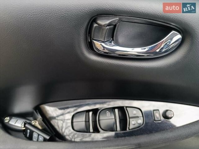 Белый Ниссан Лиф, объемом двигателя 0 л и пробегом 67 тыс. км за 7500 $, фото 18 на Automoto.ua