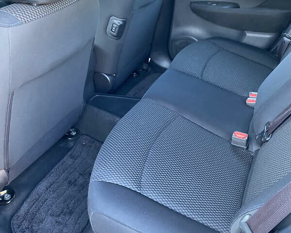 Білий Ніссан Ліф, об'ємом двигуна 0 л та пробігом 122 тис. км за 6500 $, фото 9 на Automoto.ua