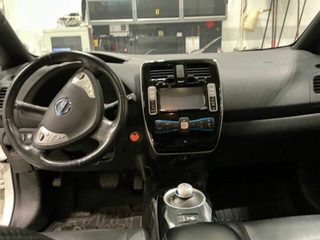 Белый Ниссан Лиф, объемом двигателя 0 л и пробегом 132 тыс. км за 7700 $, фото 8 на Automoto.ua