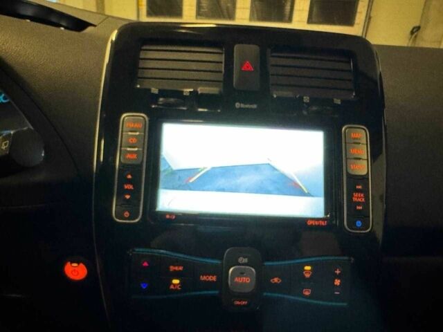 Білий Ніссан Ліф, об'ємом двигуна 0 л та пробігом 116 тис. км за 5300 $, фото 14 на Automoto.ua