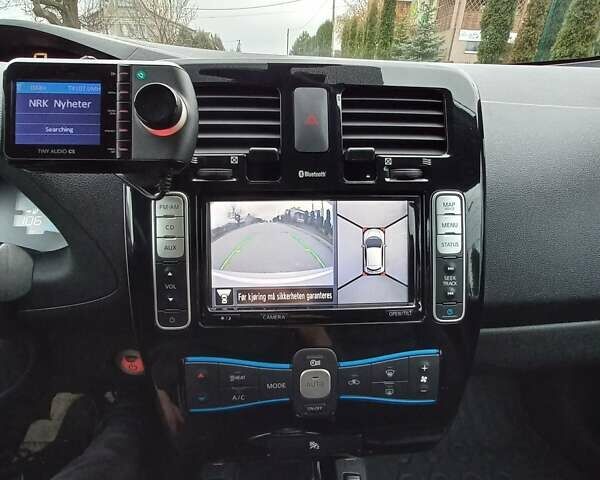 Белый Ниссан Лиф, объемом двигателя 0 л и пробегом 41 тыс. км за 8659 $, фото 77 на Automoto.ua