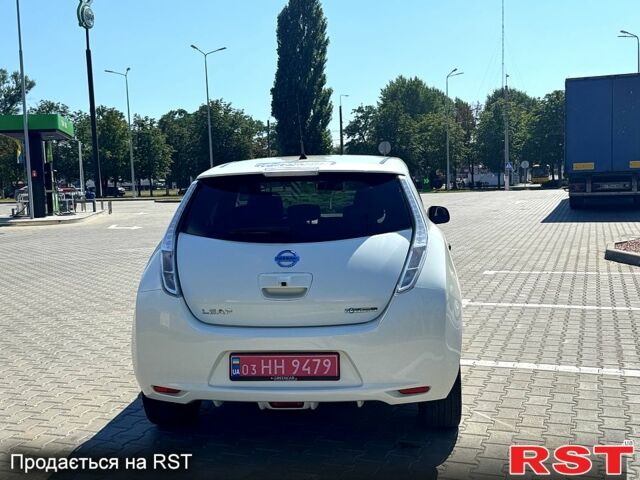 Білий Ніссан Ліф, об'ємом двигуна 30 л та пробігом 89 тис. км за 8500 $, фото 7 на Automoto.ua