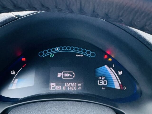 Білий Ніссан Ліф, об'ємом двигуна 0 л та пробігом 126 тис. км за 6500 $, фото 17 на Automoto.ua