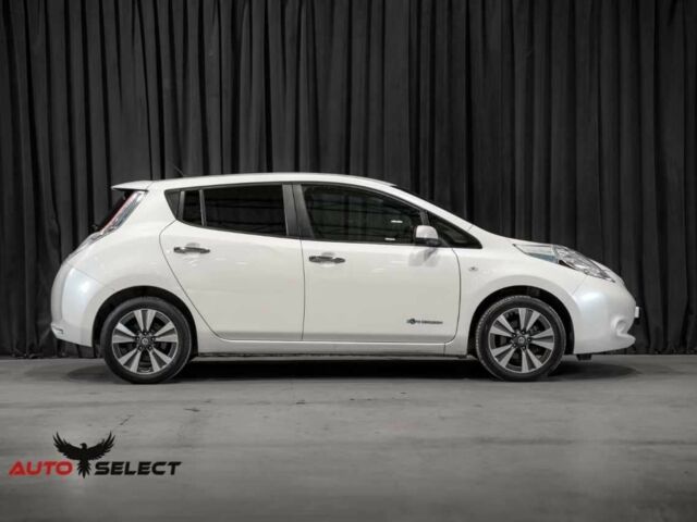 Белый Ниссан Лиф, объемом двигателя 0 л и пробегом 115 тыс. км за 7100 $, фото 2 на Automoto.ua