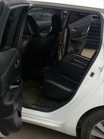 Белый Ниссан Лиф, объемом двигателя 0 л и пробегом 196 тыс. км за 7200 $, фото 5 на Automoto.ua