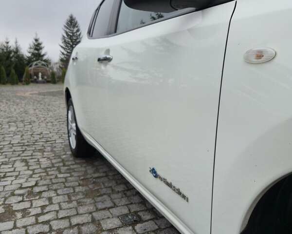 Белый Ниссан Лиф, объемом двигателя 0 л и пробегом 73 тыс. км за 5900 $, фото 18 на Automoto.ua