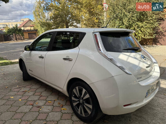 Білий Ніссан Ліф, об'ємом двигуна 0 л та пробігом 93 тис. км за 7900 $, фото 14 на Automoto.ua