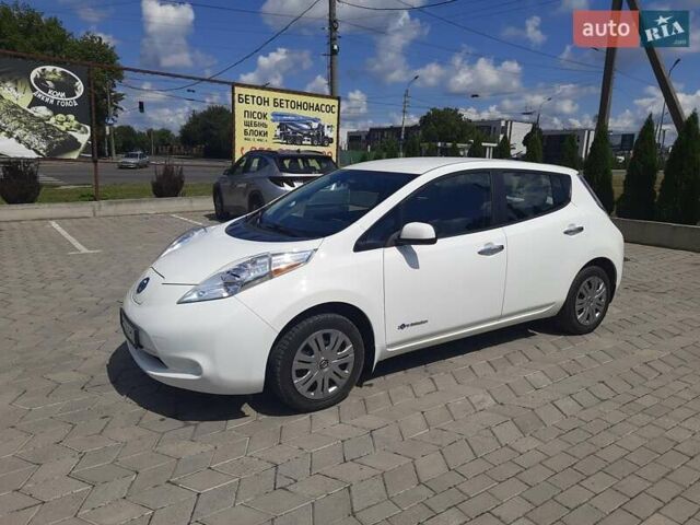 Білий Ніссан Ліф, об'ємом двигуна 0 л та пробігом 79 тис. км за 7150 $, фото 15 на Automoto.ua