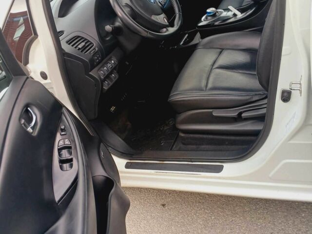 Білий Ніссан Ліф, об'ємом двигуна 0 л та пробігом 84 тис. км за 5400 $, фото 9 на Automoto.ua
