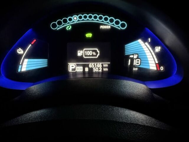 Білий Ніссан Ліф, об'ємом двигуна 0 л та пробігом 65 тис. км за 7500 $, фото 6 на Automoto.ua