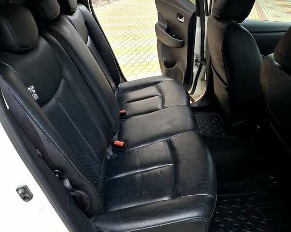 Белый Ниссан Лиф, объемом двигателя 0 л и пробегом 119 тыс. км за 6500 $, фото 39 на Automoto.ua