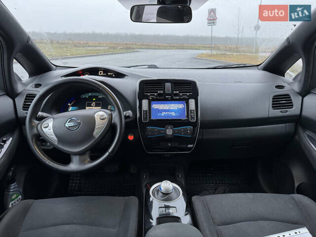 Белый Ниссан Лиф, объемом двигателя 0 л и пробегом 121 тыс. км за 6900 $, фото 11 на Automoto.ua