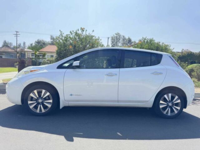 Белый Ниссан Лиф, объемом двигателя 0 л и пробегом 73 тыс. км за 2800 $, фото 2 на Automoto.ua